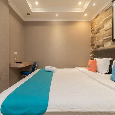 Sans Hotel Beauty Palembang Exterior photo