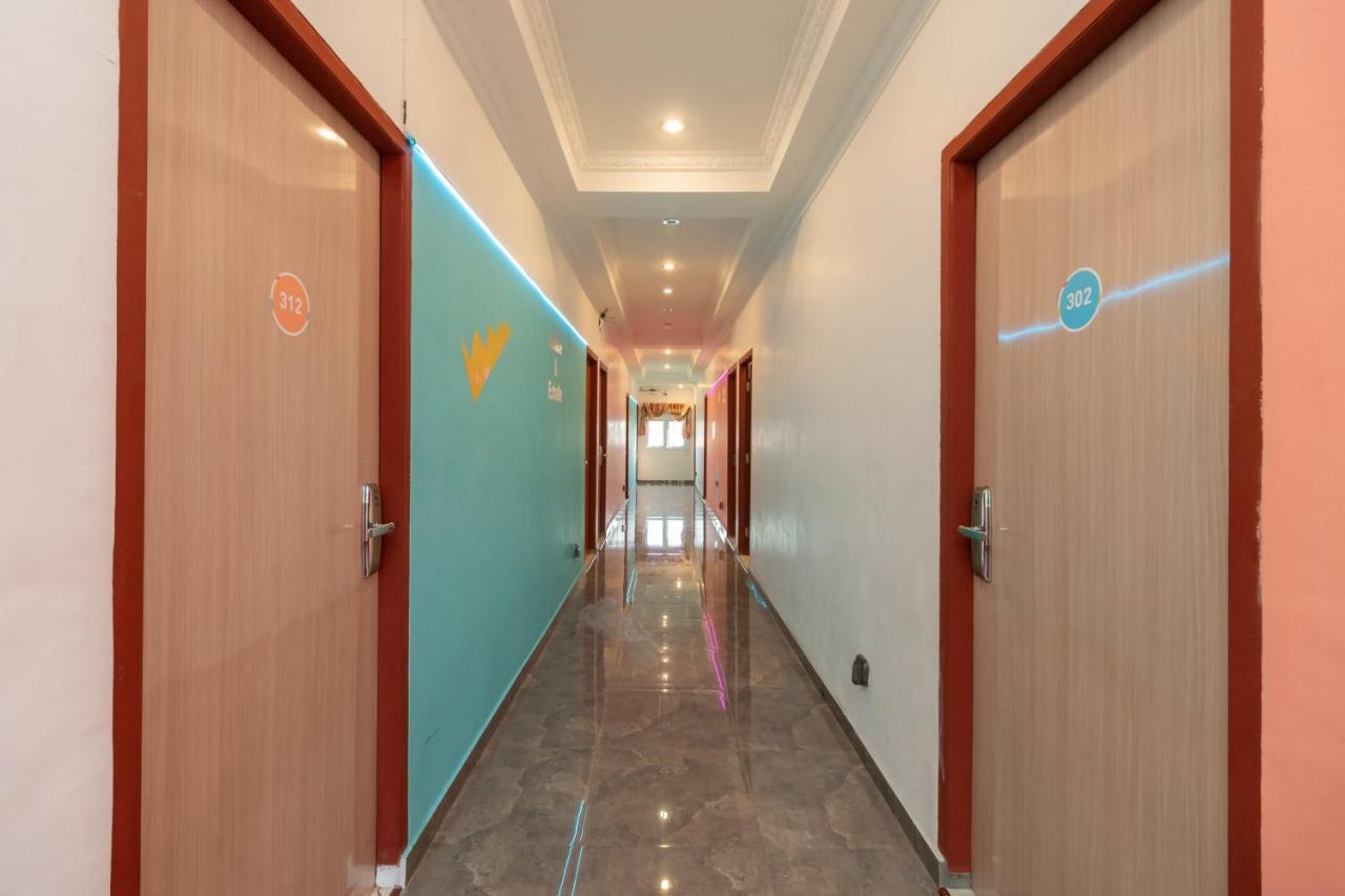 Sans Hotel Beauty Palembang Exterior photo
