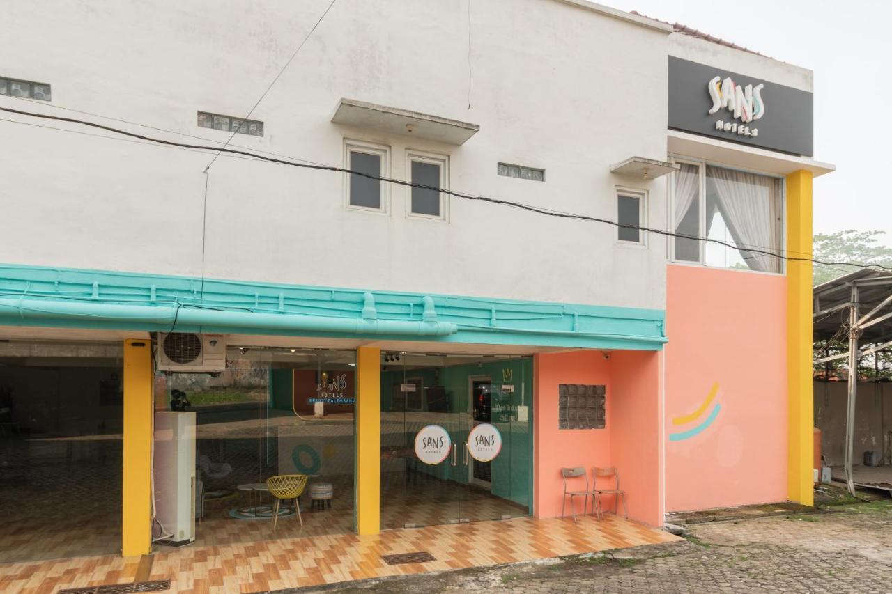 Sans Hotel Beauty Palembang Exterior photo
