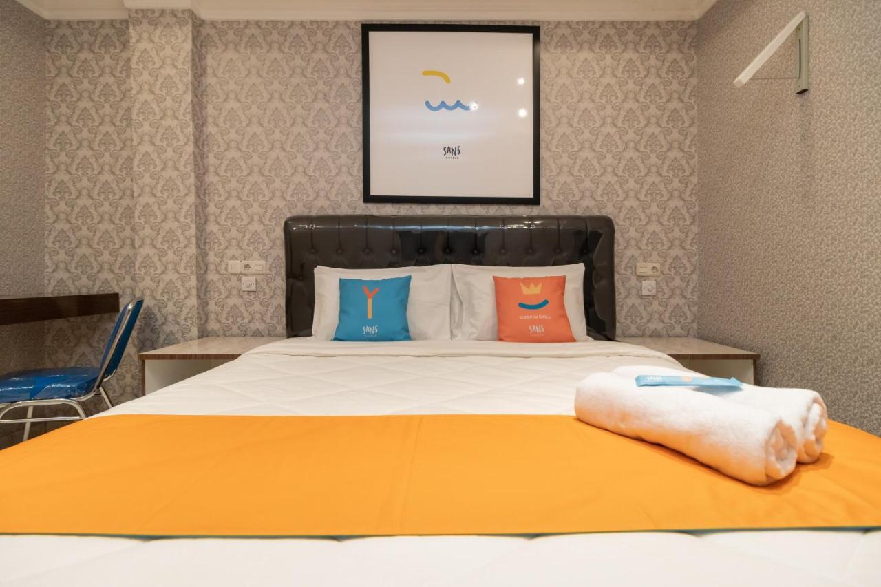 Sans Hotel Beauty Palembang Exterior photo