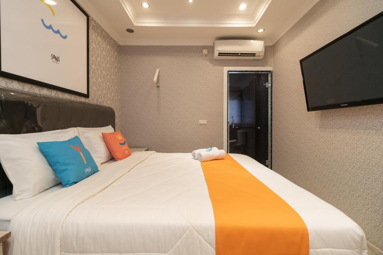 Sans Hotel Beauty Palembang Exterior photo